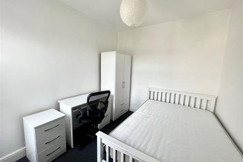 5 bedroom house to rent, Wheatstone Road, Southsea