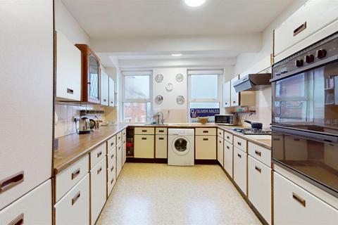 3 bedroom flat for sale, Burlington Road, Swanage