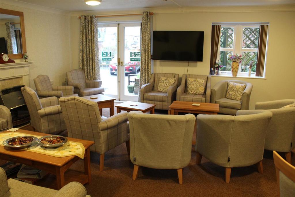 Communal residents lounge