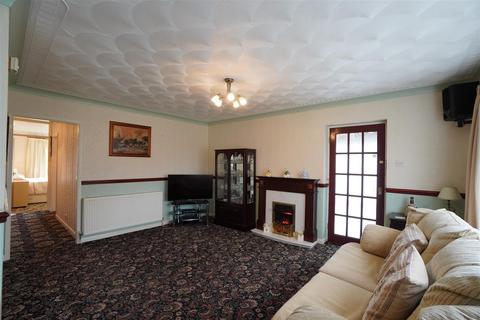 3 bedroom detached bungalow for sale, Hull Road, Howden, Goole