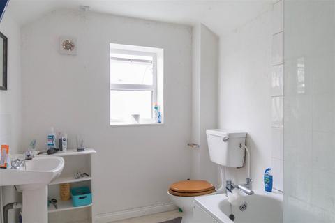 4 bedroom end of terrace house to rent, Mawson Road, Cambridge CB1