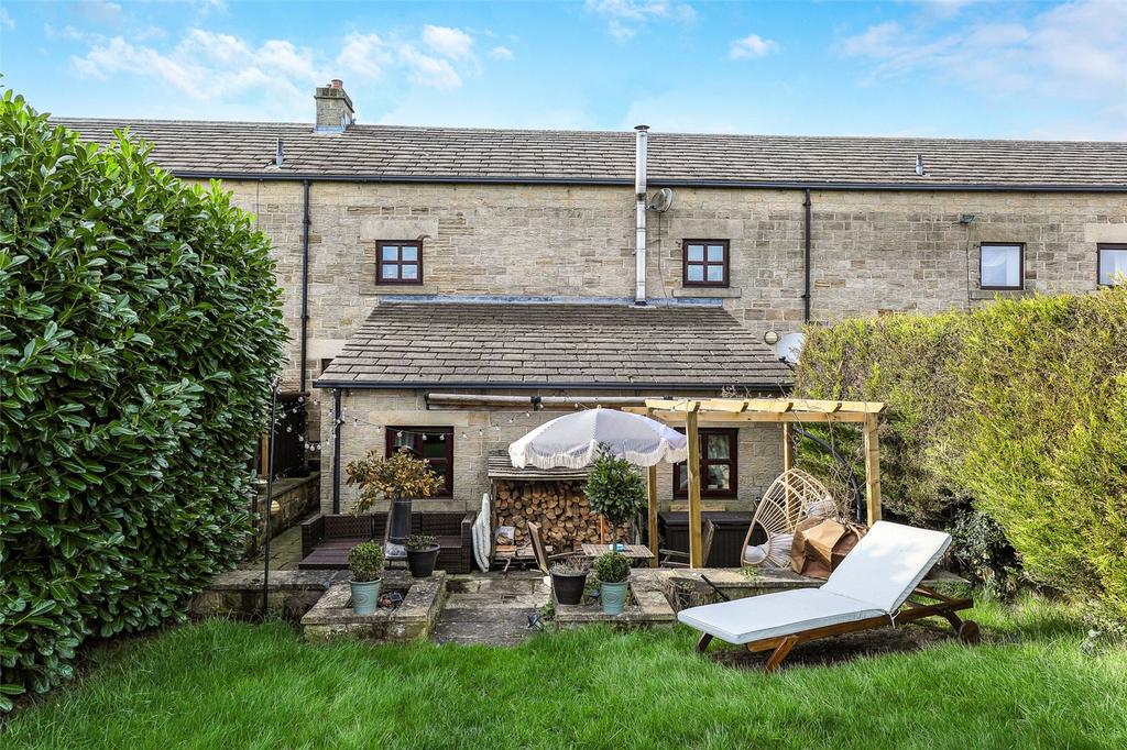 Huddersfield Road, Haigh, Barnsley, South Yorkshire, S75 3 bed terraced
