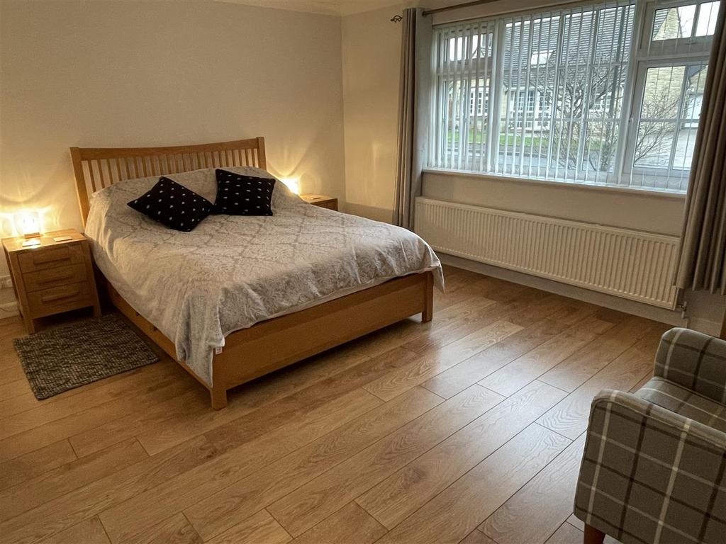 Ground Floor Bedroom.JPG
