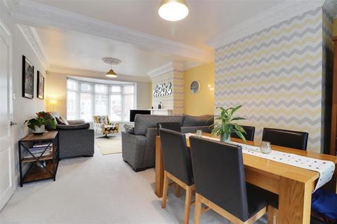 3 bedroom end of terrace house for sale - Westfield Road, Hull