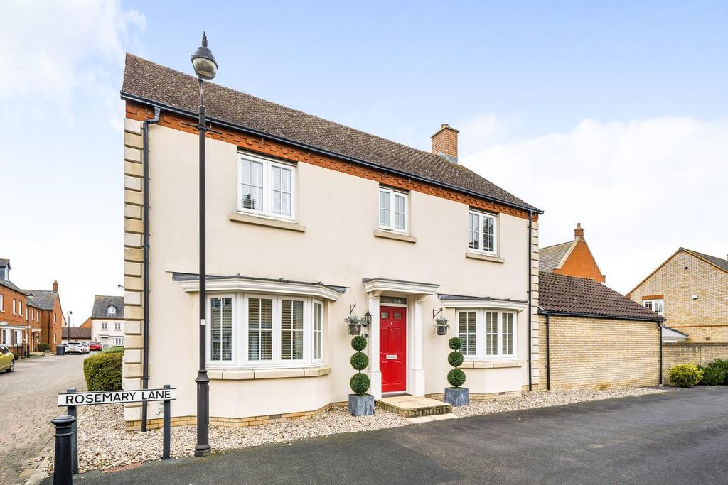 Rosemary Lane, Lower Stondon, SG16 4 bed detached house for sale £700,000