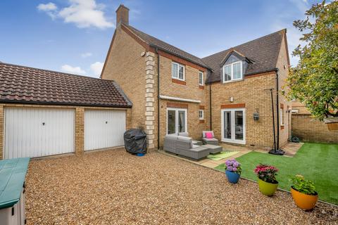 4 bedroom detached house for sale, Rosemary Lane, Lower Stondon, SG16