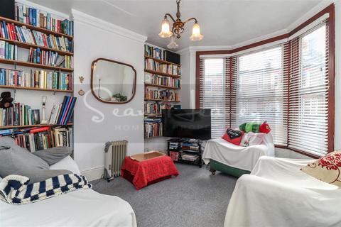 4 bedroom end of terrace house for sale, Salisbury Road, Barnet EN5
