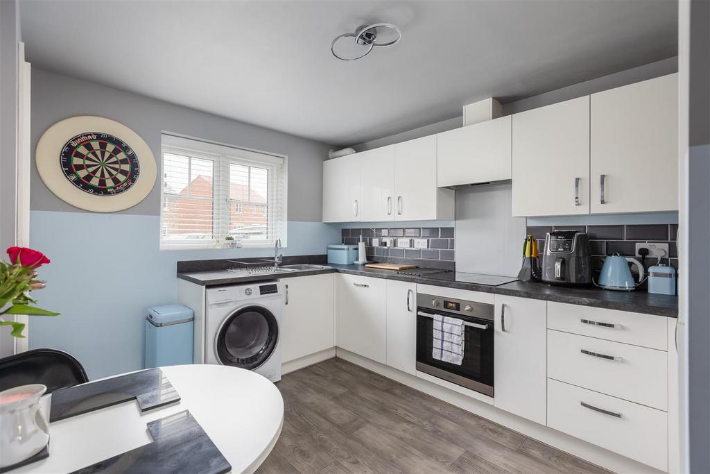 Spring Beck Avenue 33 Kitchen-1[1].jpg