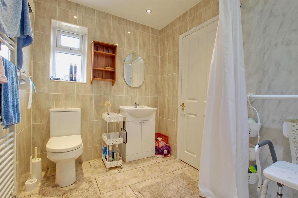 En suite shower room
