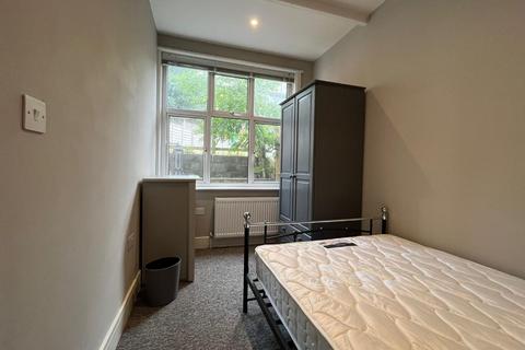 2 bedroom apartment to rent - Coombe Road, Brighton BN2