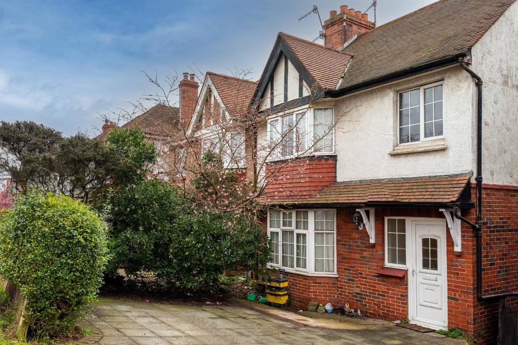 Old Shoreham Road, Hove 3 bed house for sale £550,000
