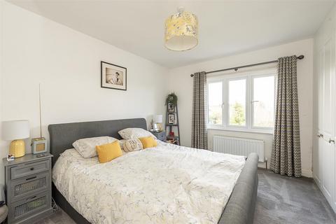 4 bedroom semi-detached house for sale - Station Road, Harpenden