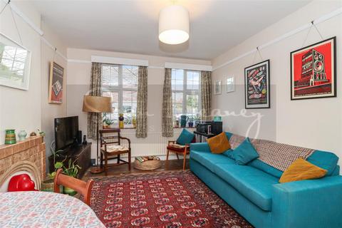 2 bedroom apartment for sale, HOLKHAM HOUSE, Stapylton Road, High Barnet EN5