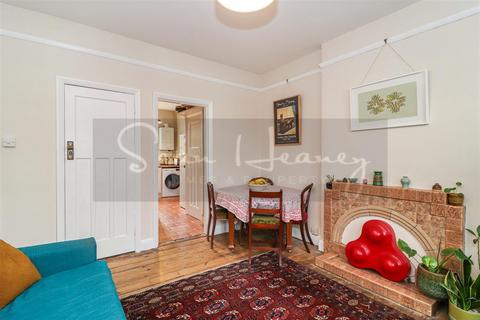 5, Holkham House Stapylton Road, Barnet, EN5 4JH