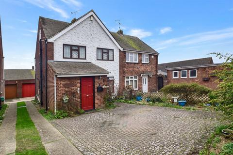 3 bedroom semi-detached house for sale, Maunders Close, Chatham, ME5