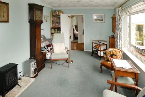 46 Ash Lane, Rustington, Littlehampton, BN16 3BT