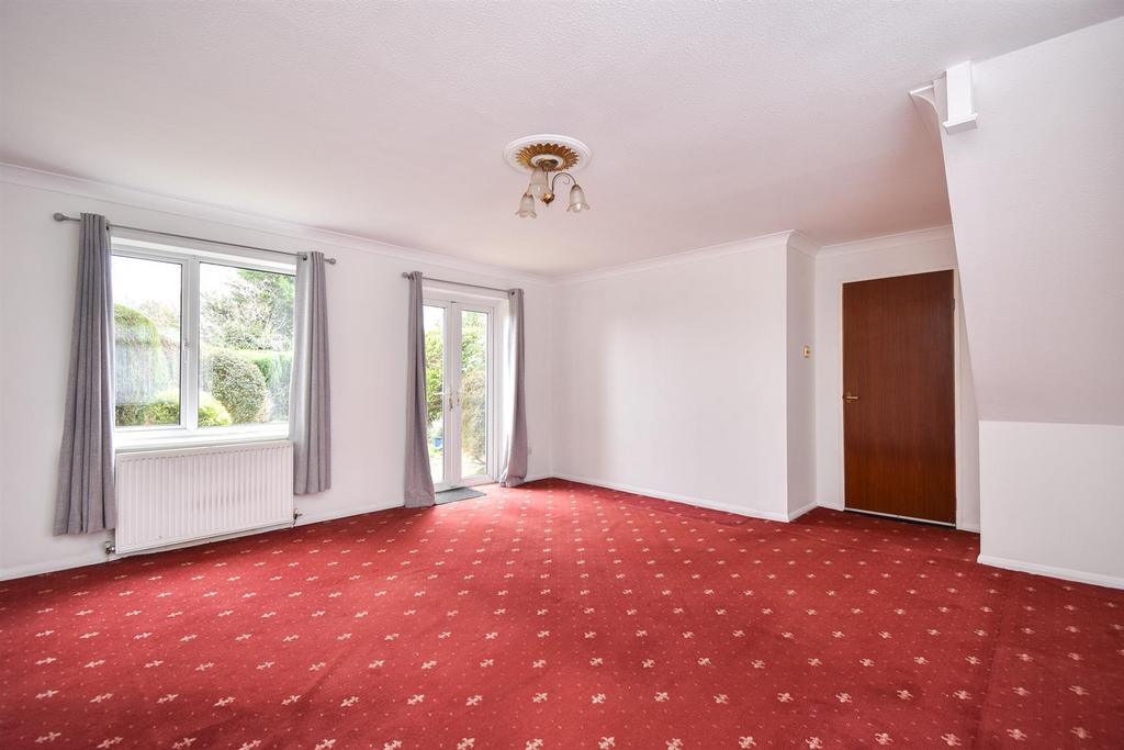 Little Ridge Avenue, St. LeonardsOnSea 3 bed semidetached house for sale £280,000