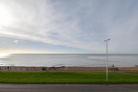 2 bedroom flat for sale, Marina, St. Leonards-On-Sea