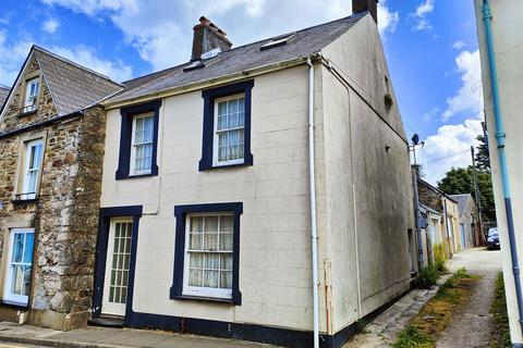 3 bedroom end of terrace house for sale - 5 Hamilton Street, Fishguard