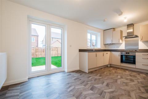 3 bedroom semi-detached house to rent, Haresfield Lane, Hardwick, Gloucester