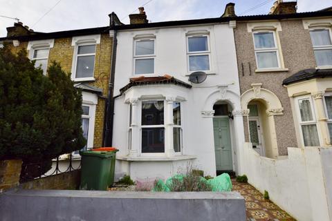 2 bedroom terraced house for sale, Kingsland Road, London, E13