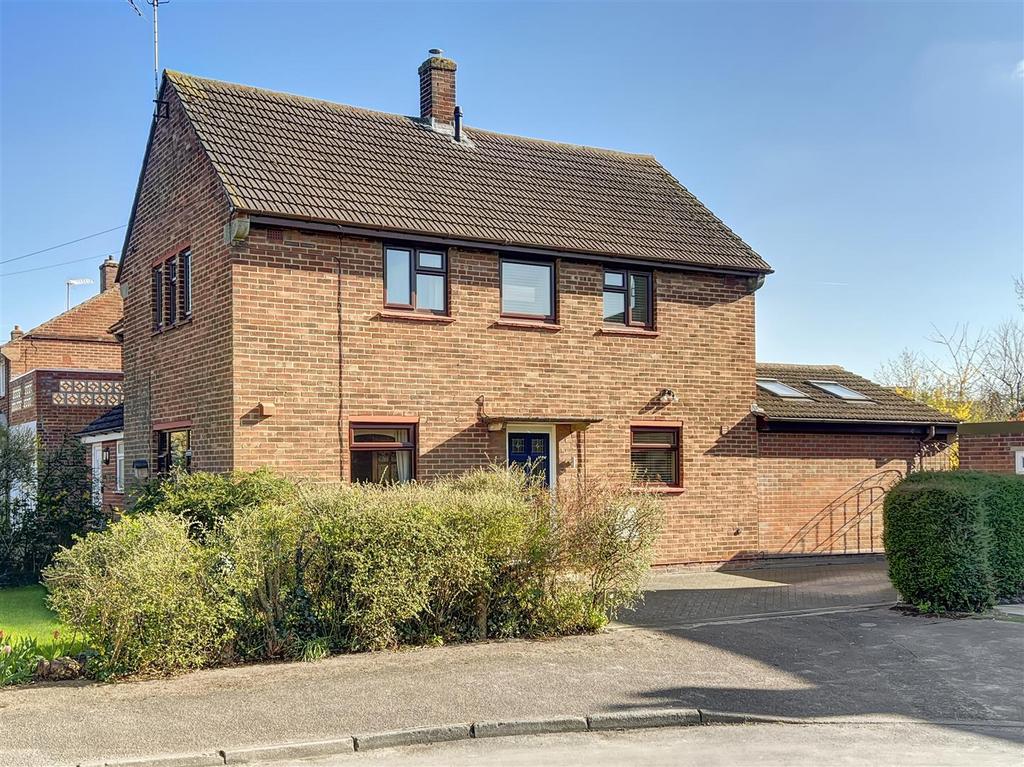 Spalding Way, Cambridge CB1 3 bed end of terrace house for sale £600,000