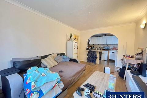 1 bedroom flat for sale, Hook Road, Surbiton