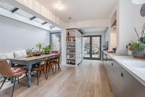2 bedroom end of terrace house for sale, Fifth Avenue London, W10