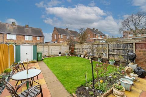 5 Field Close, Stourbridge, DY8 5UZ