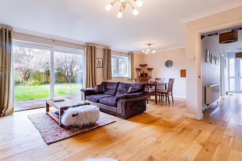 4 bedroom link detached house for sale, Thrifts Mead, Theydon Bois