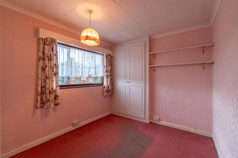 43 Ashfield Crescent, Wollescote, Stourbridge, DY9 9AZ