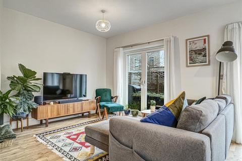 4 bedroom end of terrace house for sale - Topper Street, Cambridge CB4