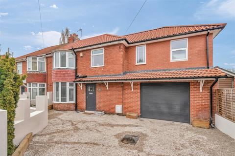 4 bedroom semi-detached house for sale, Carlton Avenue, Off Hull Road