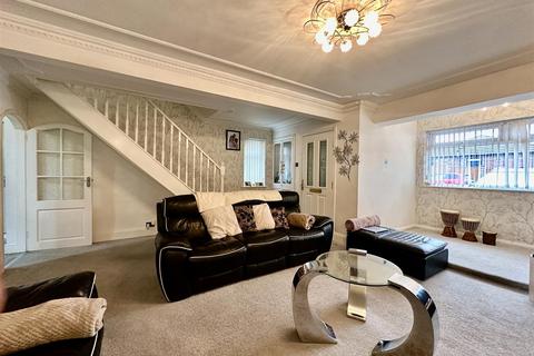 3 bedroom semi-detached house for sale, Stoneleigh Way, Leicester LE3