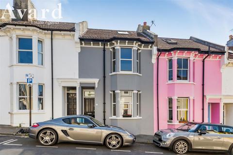 3 bedroom terraced house for sale - Belton Road, Brighton BN2