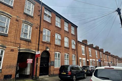 2 bedroom flat for sale, Moores Road, Leicester LE4