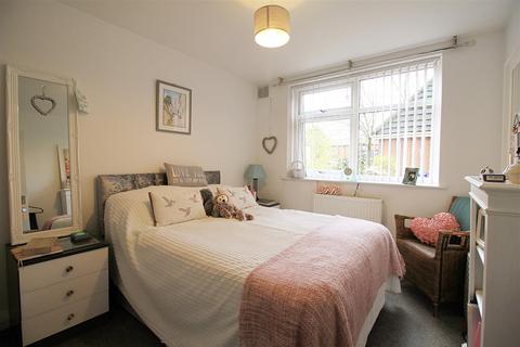 2 bedroom flat to rent - Cooke Street, Manchester M34