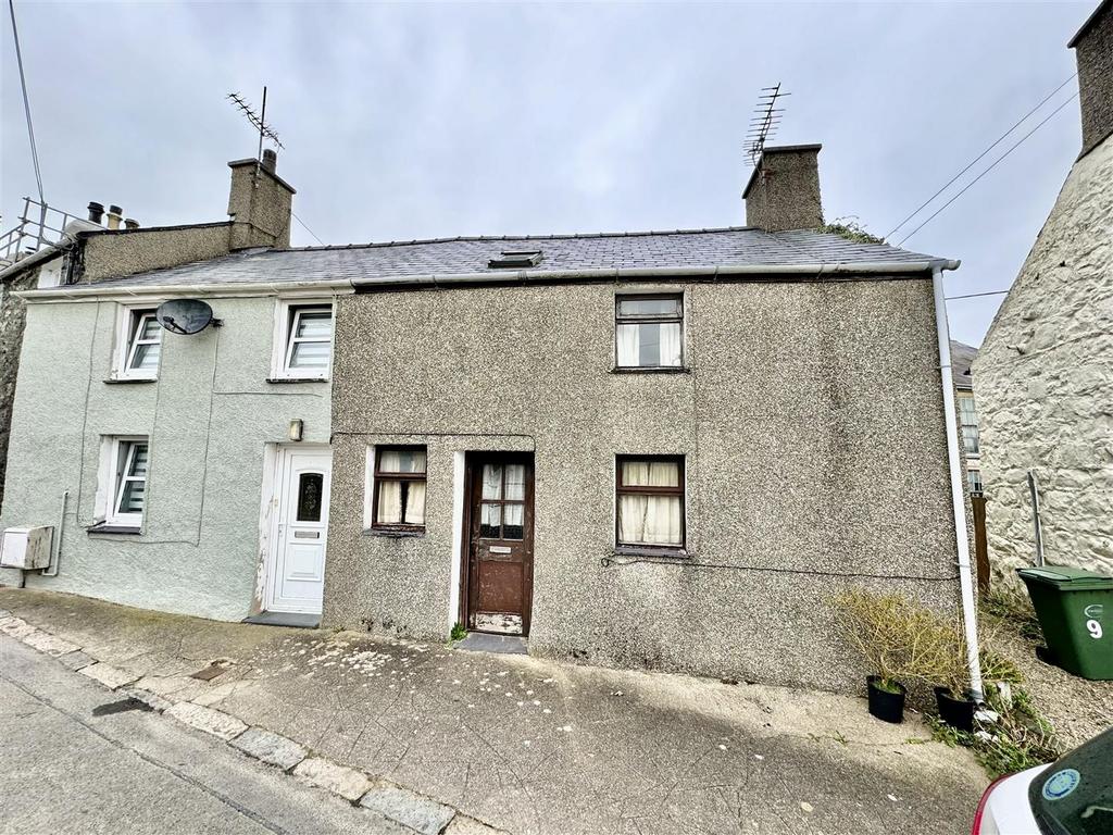 School Terrace, Abererch, Pwllheli 2 bed end of terrace house for sale