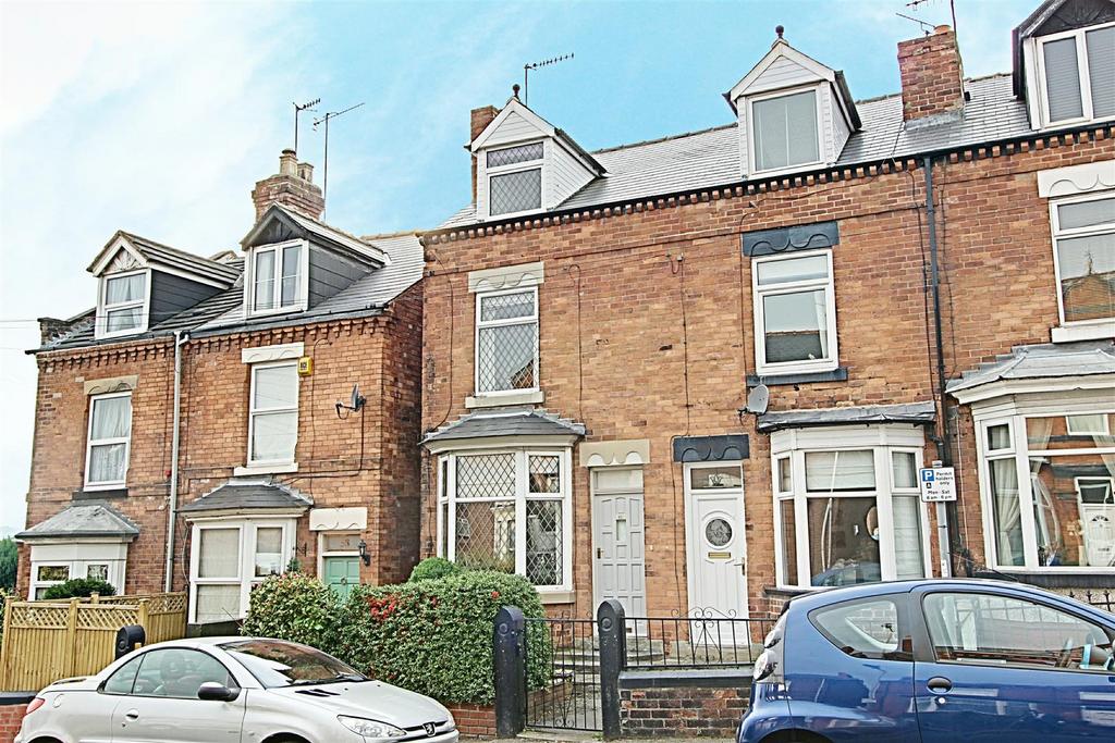 Rutland Road, Chesterfield S40 3 bed end of terrace house £675 pcm (£