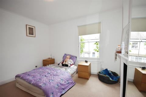3 bedroom terraced house for sale, Braemar Road, Brentford