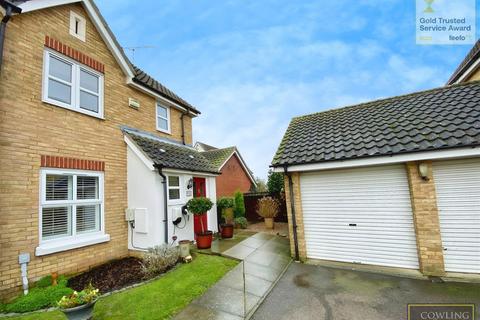 4 bedroom semi-detached house for sale, Lindisfarne Court, Wickford