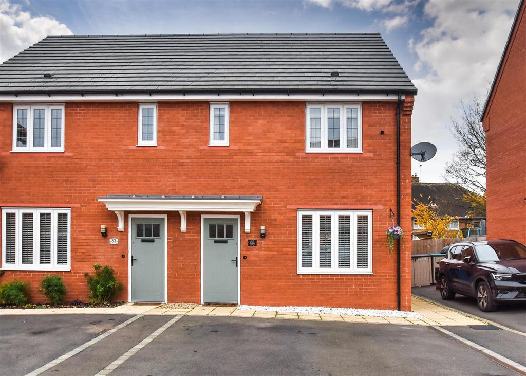 35 Foxglove Way, Himley 2 bed semidetached house for sale £279,300