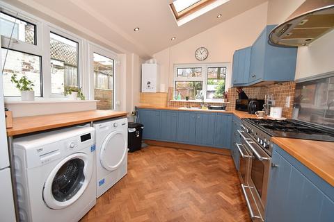 168 Pinhoe Road, Exeter, EX4 7HJ