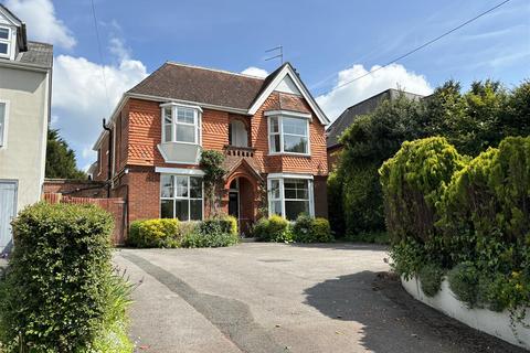 4 bedroom detached house for sale, Winchester Road, Andover