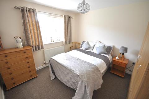 16 Pennine Road, Thorne, Doncaster, DN8 5RU