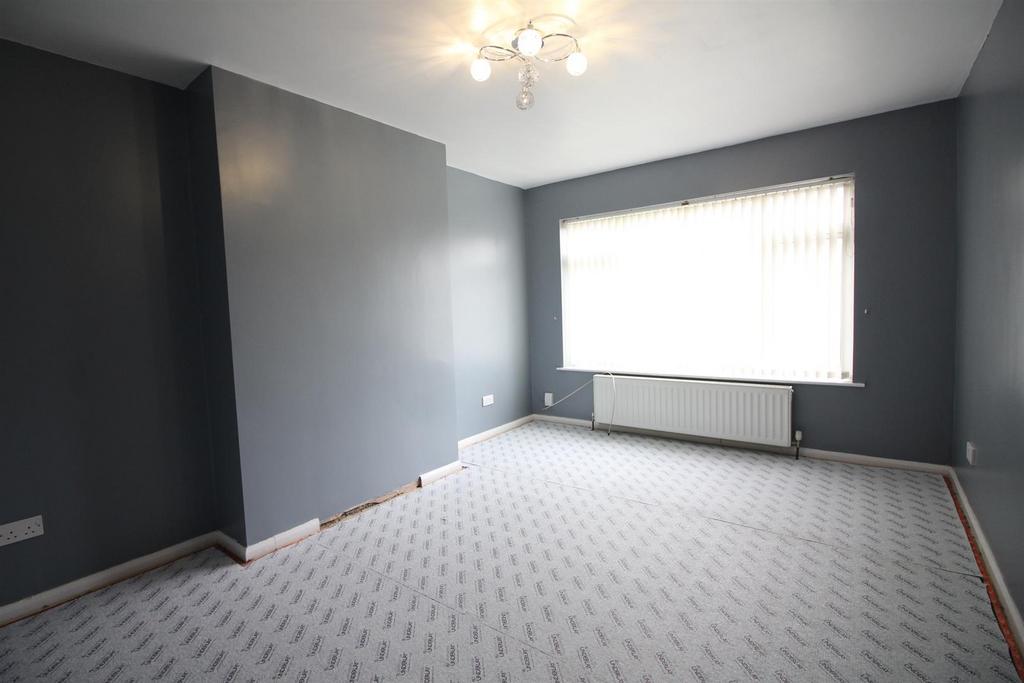Richardson Crescent, Leeds LS9 3 bed semidetached bungalow for sale