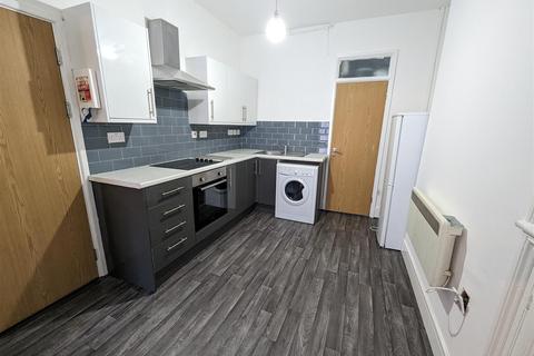 Studio to rent, Mundy Place, Cathays, Cardiff