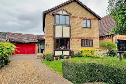 4 bedroom detached house for sale, Metcalfe Way, Ely CB6