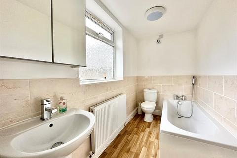 47 Buxton Road, Furness Vale, High Peak, SK23 7PL