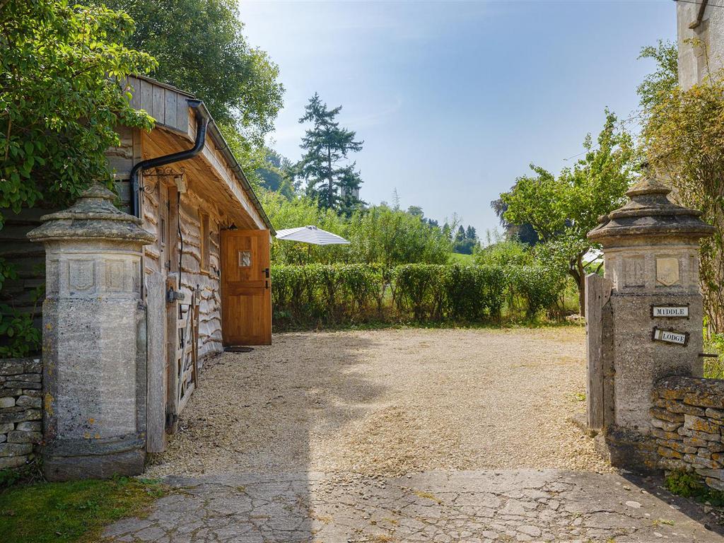 Middle Lodge-22.jpg